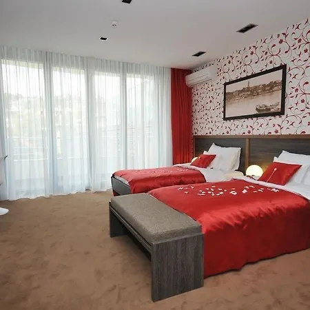 Boutique House לינה וארוחת בוקר 4*