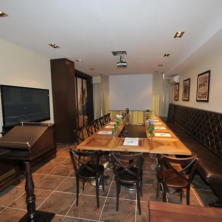 לינה וארוחת בוקר Boutique House