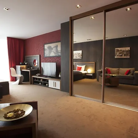 Boutique House לינה וארוחת בוקר 4*